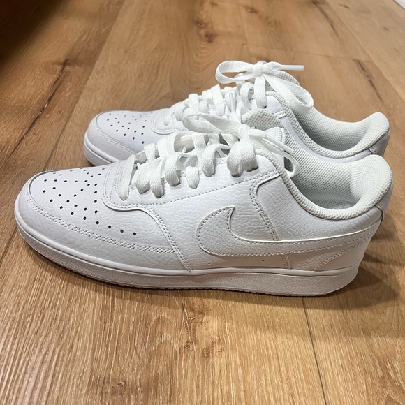 Nike Court Vision Women’s White size US 8.5 - Picture 3 of 5